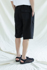 ONE TUCK BERMUDA PANTS BLACK (6561071497334)