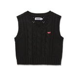 SMALL CHERRY CABLE CROP KNIT VEST [BLACK]