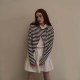 クリームカンカンミニスカート