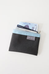 フラットカードポーチ（チャコール）