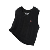 SMALL CHERRY CABLE CROP KNIT VEST [BLACK]