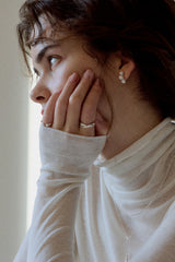 Curve Pearl Earrings