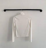 FINGER HOLE HIGH NECK T-SHIRT