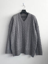 Stick cable V knit