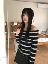 クアントストライプドオフショルダーニット