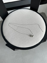 maxy moving ball necklace - silver