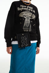 ウィティーバニープラネットエクスプローラースウェットシャツ／WITTY BUNNY PLANET EXPLORER SWEATSHIRT V1 [BLACK]