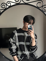 ブレークチェッカードオーバーサイズフィットラウンドニットウェア / Blake Checkered Oversized Fit Round Knitwear (3 colors)