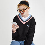 Logo embroidery v-neck Knit [Black] (6610306760822)