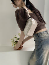 ローケングロッシースクエアショルダークロスボディバッグ / Loken Glossy Square Shoulder Crossbody Bag