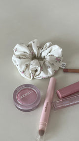 SPRING FLOWER SCRUNCHIE