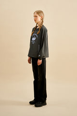 チェリーアーチロゴウーブンピストトップ／CHERRY ARCH LOGO WOVEN PISTE TOP [GRAY CHARCOAL]