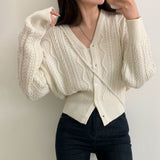 オールデイツイストVネックカーディガン / [Bellide made] All-Day Twist V-Neck Cardigan