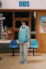 ベーシックラインロゴスウェットシャツ・ブルー［ユニセックス］/ Basic Line Logo Unisex Blue Sweat Shirt