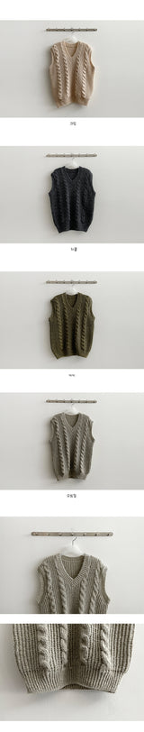 Light Twisted Knit Vest