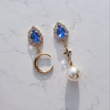 ブルークリスタルアンドザムーンイヤリング / Blue Crystal and the Moon Earring