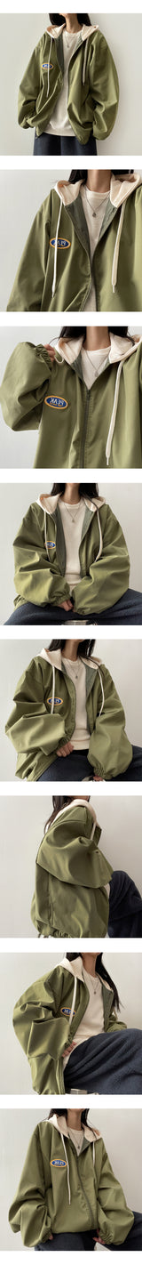 Peak Patch Coloring Hooded Jumper