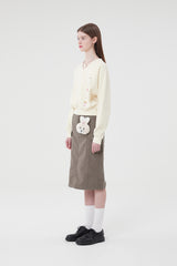 ウィティーバニーVネックスウェットシャツ／WITTY BUNNY V-NECK SWEATSHIRT [CREAM]