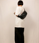 チューブ black