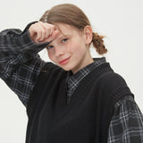 LAMBSWOOL V NECK KNIT VEST_BLACK (6611350913142)