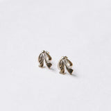 [MADE] Tiny ribbon earring (silver)