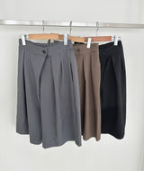 Bermuda Pintuck Slacks Shorts