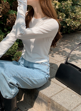 ベーシッククロップロングスリーブTシャツ