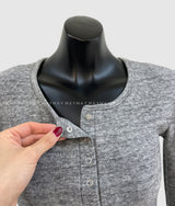 ロングスリーブUネックTシャツ