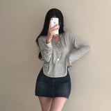 リブドボタンラウンドTシャツ