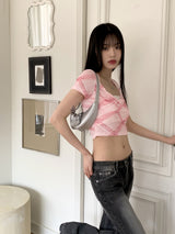 チョイカチェックツイストキンクハートネッククロップ半袖Tシャツ/Choika Check Twisted Twisted Heart Neck Cropped Short Sleeve T-shirt