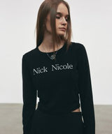 NICOLE ピンタック長袖クロップトップ
