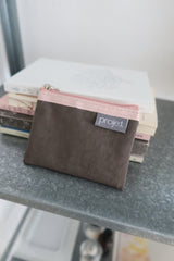 flat card pouch (brown)