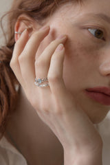 ブルーオパールペンダントサージカルチェーンリング/Blue opal pendant surgical chain ring