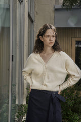 Vボタンカーディガン/V BUTTON CARDIGAN_IVORY
