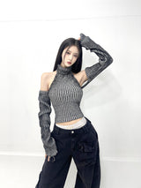 1033. ツートーンホルターポーラニットトップ