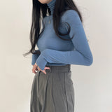 サムホールスリーブタートルネックTシャツ / Thumbhole Sleeve Turtleneck T-Shirt