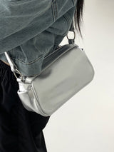 ローケングロッシースクエアショルダークロスボディバッグ / Loken Glossy Square Shoulder Crossbody Bag